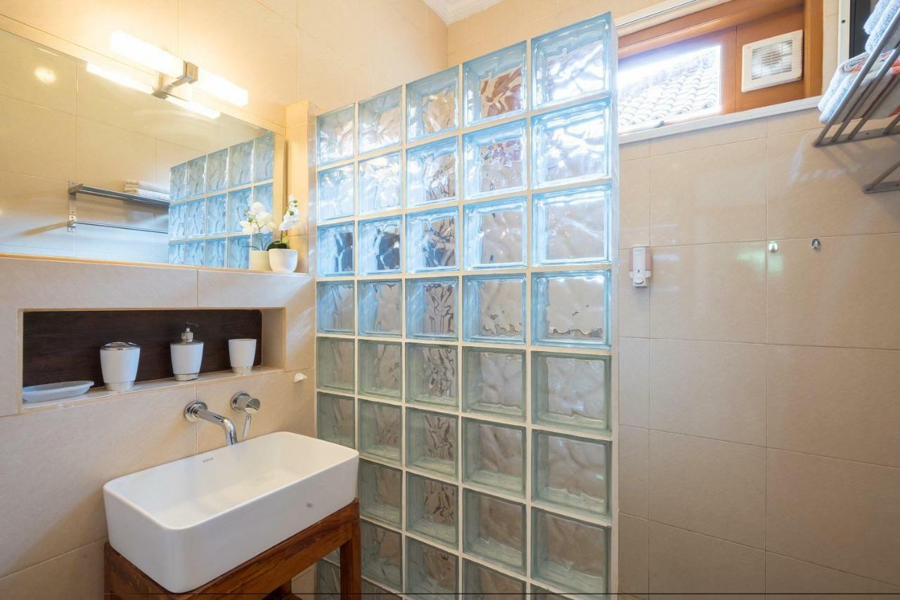 Dennis Holiday Bungalow Jasri Eksteriør bilde